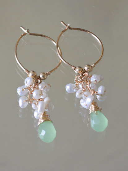 earrings Cluster pearls and green crystal